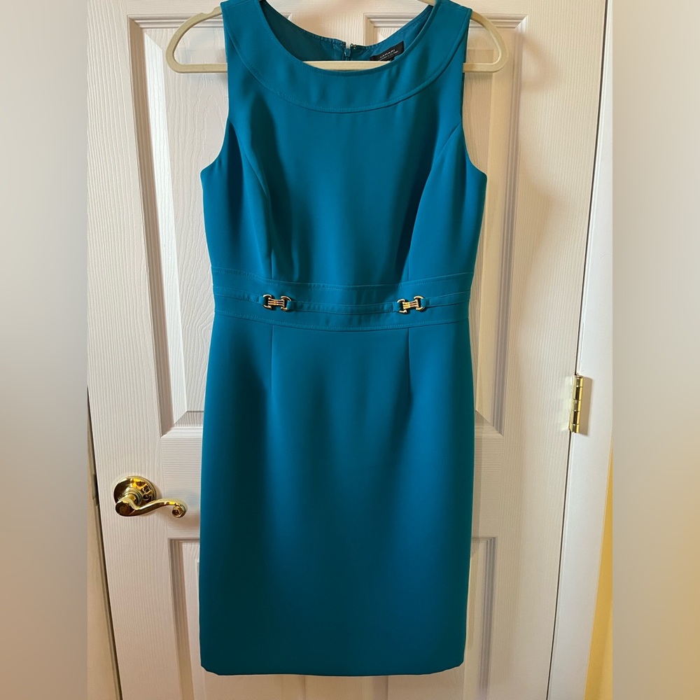 Elegant Teal Sleeveless Dress